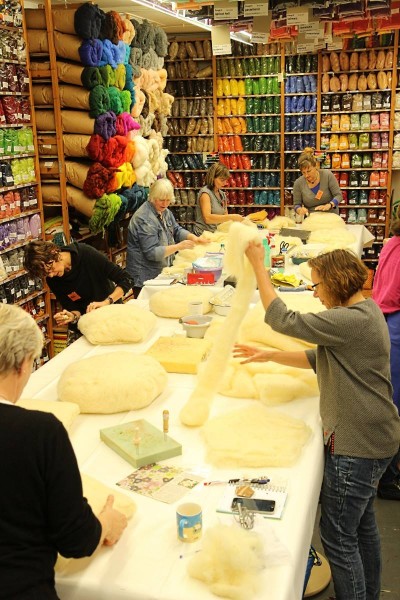 FINDET NICHT STATT !!! - Farbenfrohe und blühende Sitzkissen - Kurs findet unter Hygieneauflagen statt - Anmeldung möglich Beispiel 1