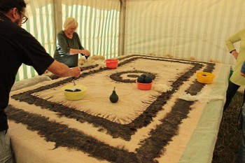 FINDET NICHT STATT !!! Kreativfreizeit auf Hof Balm - Teppich aus Rohwolle und andere sch&ouml;ne Sachen - ungek&auml;mmt/ ungewaschen Beispiel 6