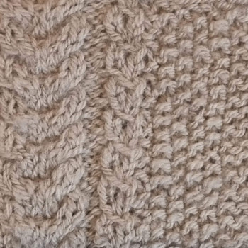 "Kammgarn vs. Streichgarn" K&auml;mmen, Kardieren, Spinnen im kurzen Auszug, Spinnen im langen Auszug Beispiel 4